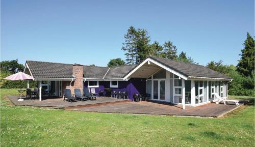 Five-Bedroom Holiday Home