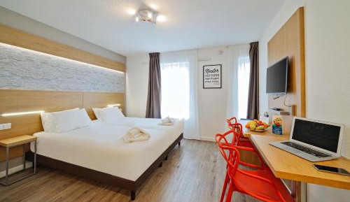 Studio - 1 to 2 People