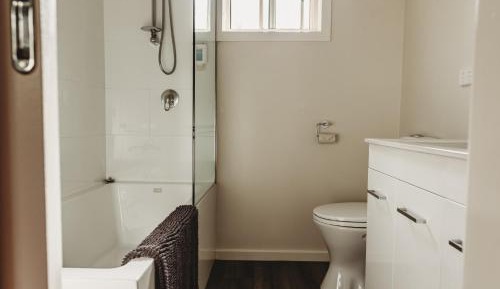 Deluxe Three-Bedroom Cabin