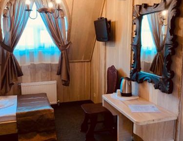 Large Double or Twin Room