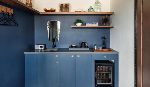 Studio Suite Bathroom in Room