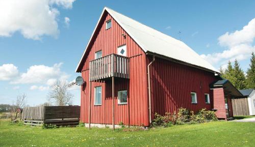Three-Bedroom Holiday Home 