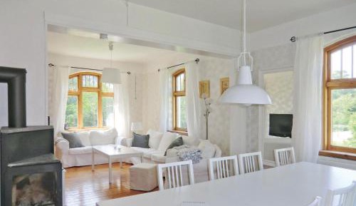 Four-Bedroom Holiday Home