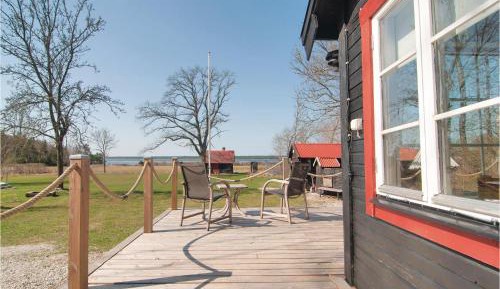 One-Bedroom Holiday Home