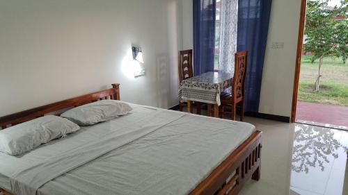 Deluxe Double Room (2 Adults + 1 Child)