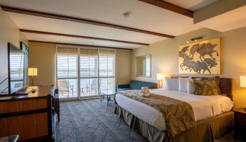 Junior Suite, 1 King Bed, Bay View