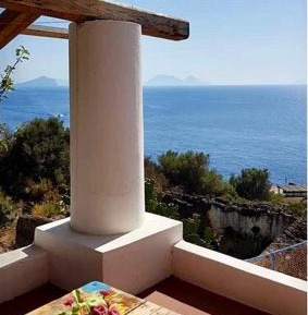 Double or Twin Room with Partial Sea View