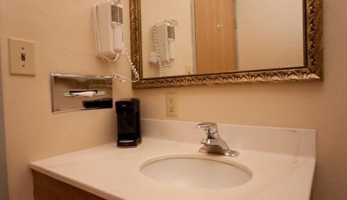 King Room - Non-Smoking