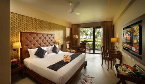 Lake View Deluxe Room