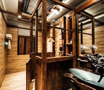 Family Room with Garden View