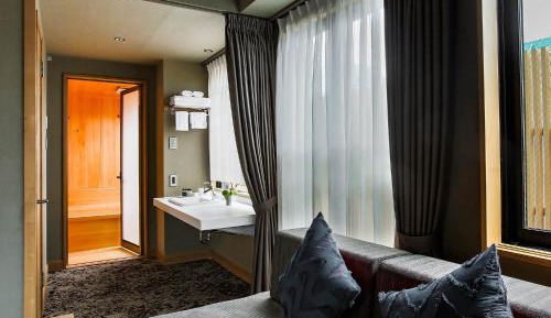 Suite with City View