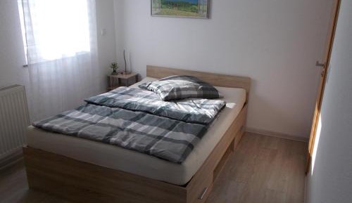 Deluxe Studio - Non Smoking Only