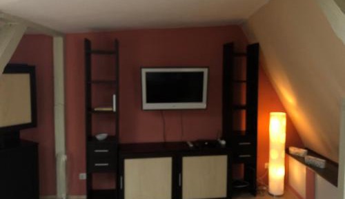 Studio with Garden View