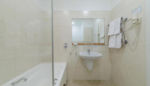 Suite with Medical Spa Treatment Program