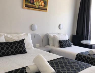 King Room with Additional Bed 