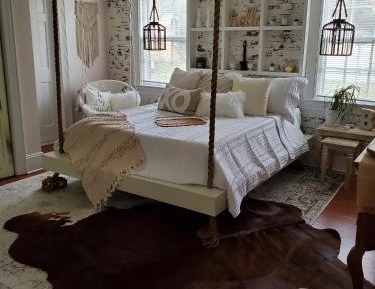 Queen Room with Shared Bathroom