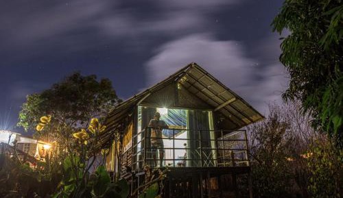 Bungalow with Garden View