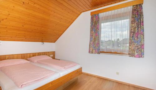 Apartment with Garden View