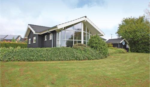 Four-Bedroom Holiday Home