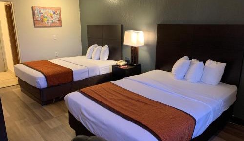 Queen Room with Two Queen Beds - Non-Smoking