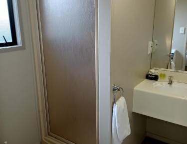 Deluxe One-Bedroom Suite with Spa Bath