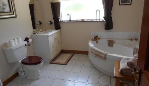 Quadruple Room with Shared Bathroom