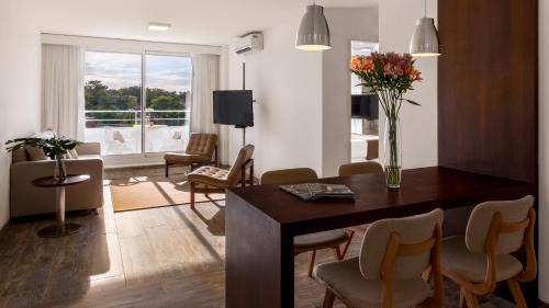 King Suite with City View