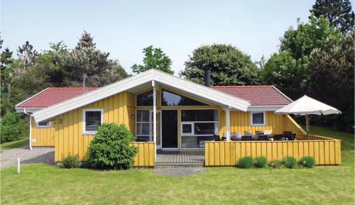 Five-Bedroom Holiday Home