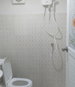 Deluxe Room (2 Adults + 1 Child)