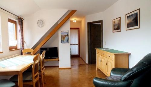 Apartment with Mountain View