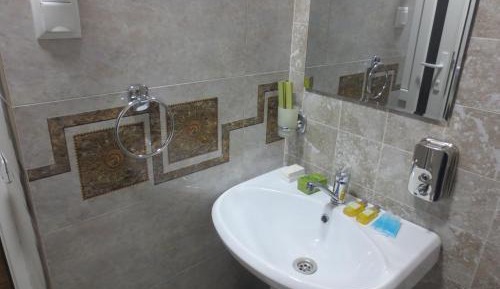 Twin Room with Private Bathroom