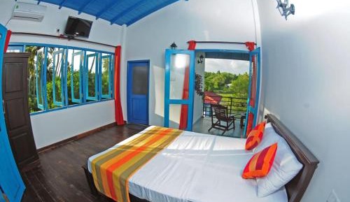 Double Room with Balcony and Sea View