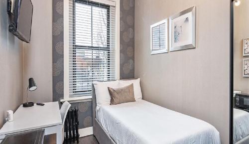 Twin Room with Shared Bathroom