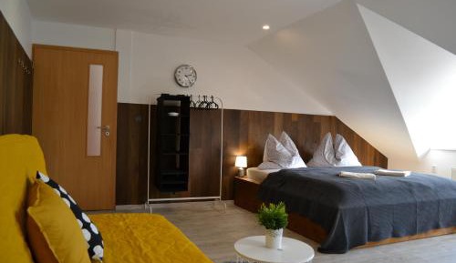 Quadruple Room with Private Bathroom