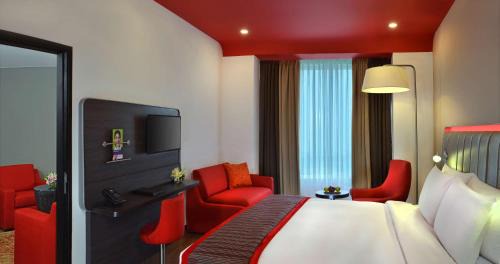 One Bedroom Suite With Airport/ Railway Station Transfers