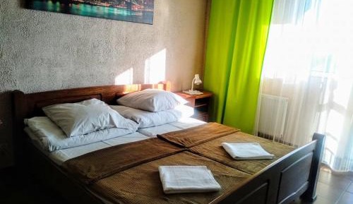 One-Bedroom Suite with Balcony