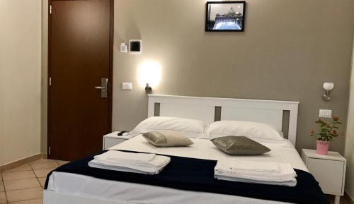 Large Double Room