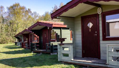 Small Cabin with Garden View and Shared Bathroom