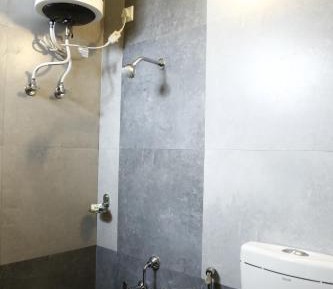 Deluxe Double Room (2 Adults + 1 Child)