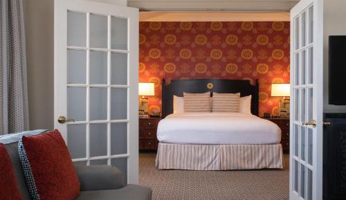 One-Bedroom King Suite