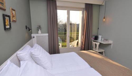 Twin Room with Balcony
