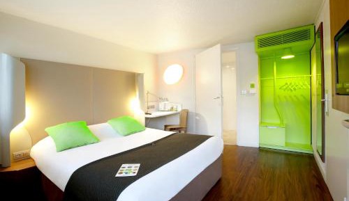 Triple Room with 1 Single Bed and 1 Double Bed