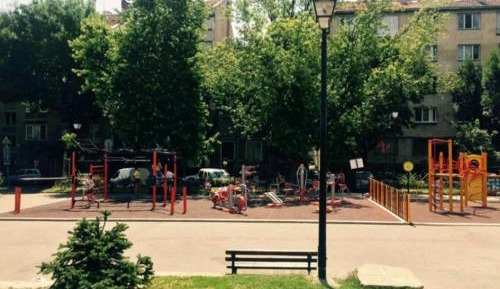 One-Bedroom Apartment with Balcony
