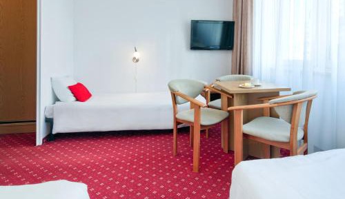 Triple Room (2 Adults)