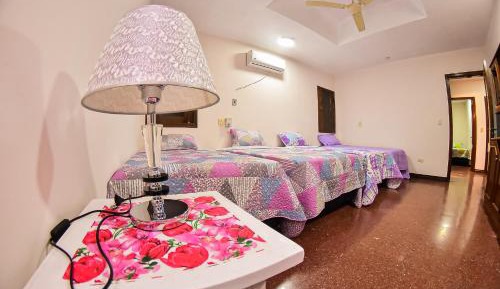 Basic Triple Room with Shared Bathroom