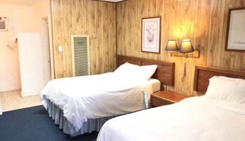 Two Double Beds - Smoking