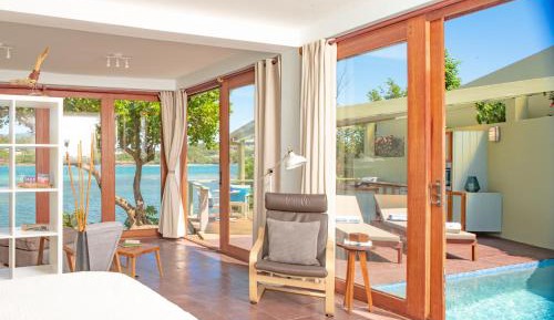 Oceanfront Cliffside Private Pool 1-Bedroom Villa, 1,100sf