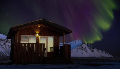 Apartment with Mountain View