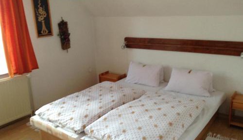 Triple Room with Shared Bathroom and Balcony