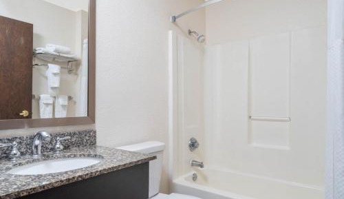 Queen Suite - Non-Smoking